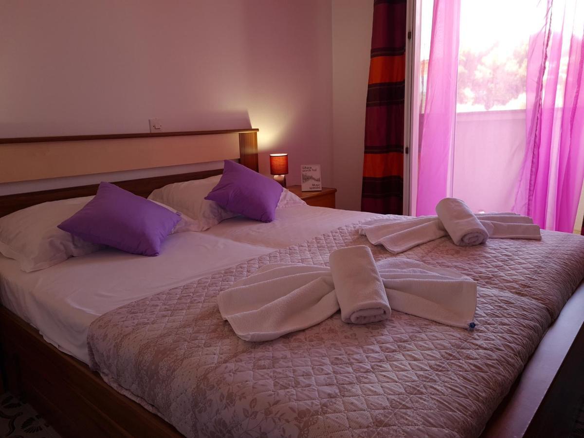 Apartments Dorotea โนวาลยา ภายนอก รูปภาพ