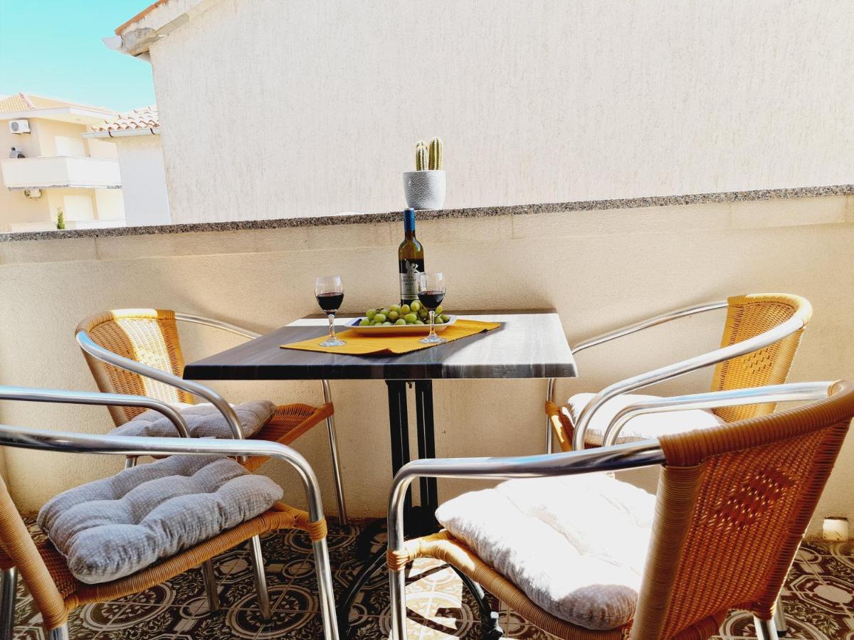 Apartments Dorotea โนวาลยา ภายนอก รูปภาพ
