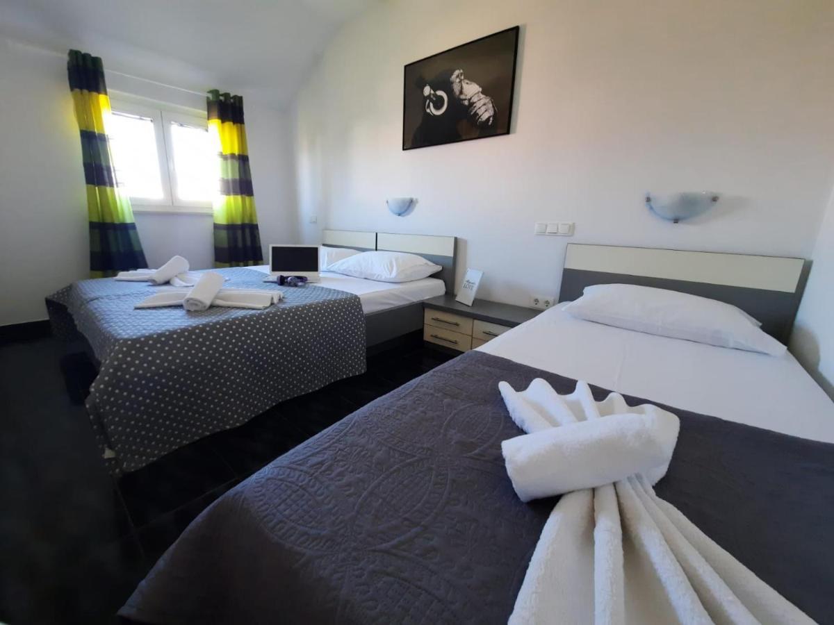 Apartments Dorotea โนวาลยา ภายนอก รูปภาพ