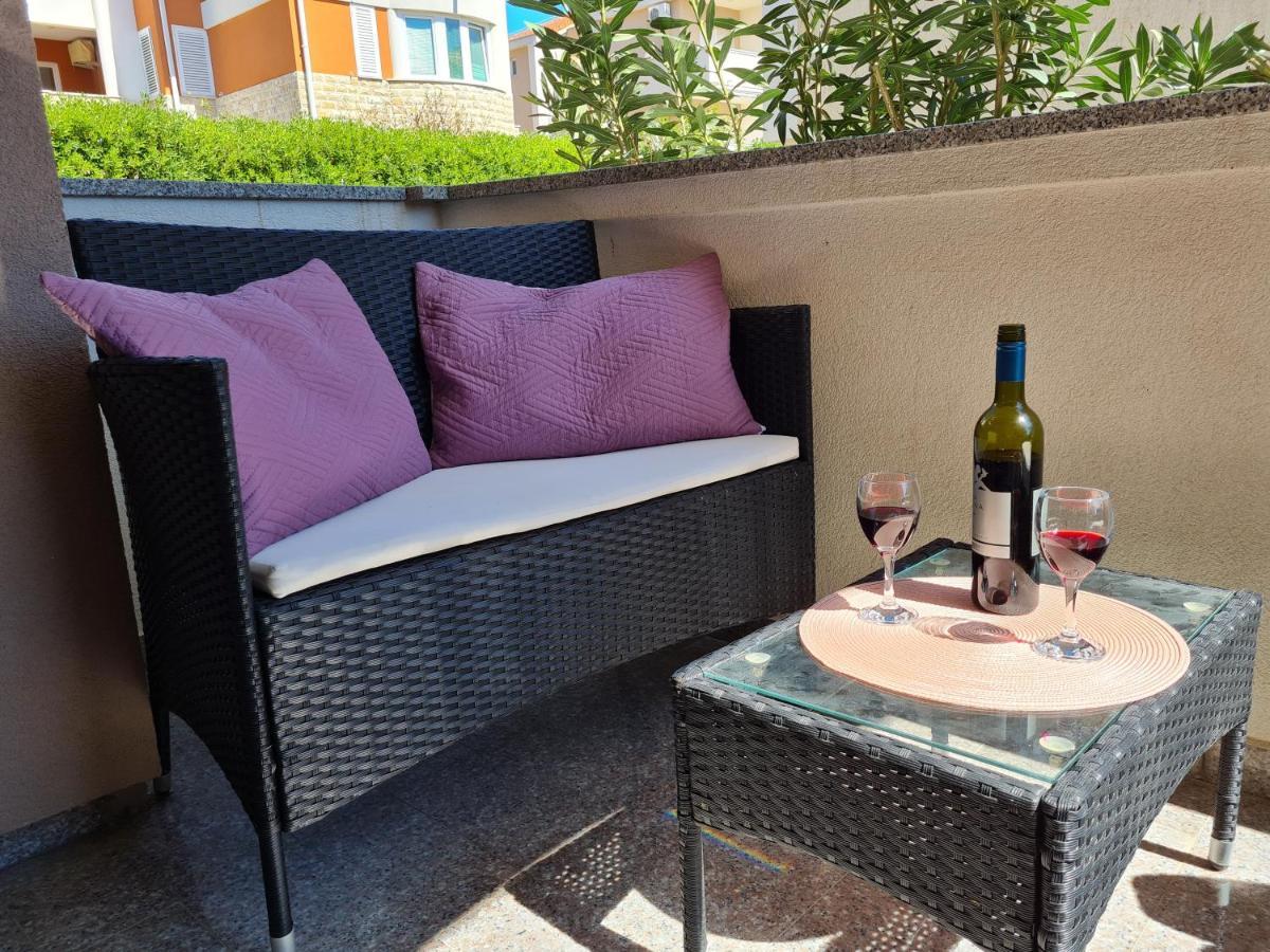 Apartments Dorotea โนวาลยา ภายนอก รูปภาพ