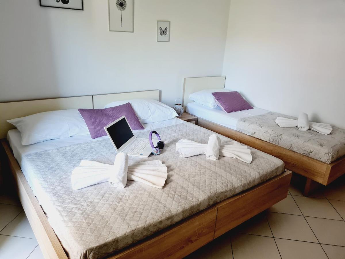 Apartments Dorotea โนวาลยา ภายนอก รูปภาพ