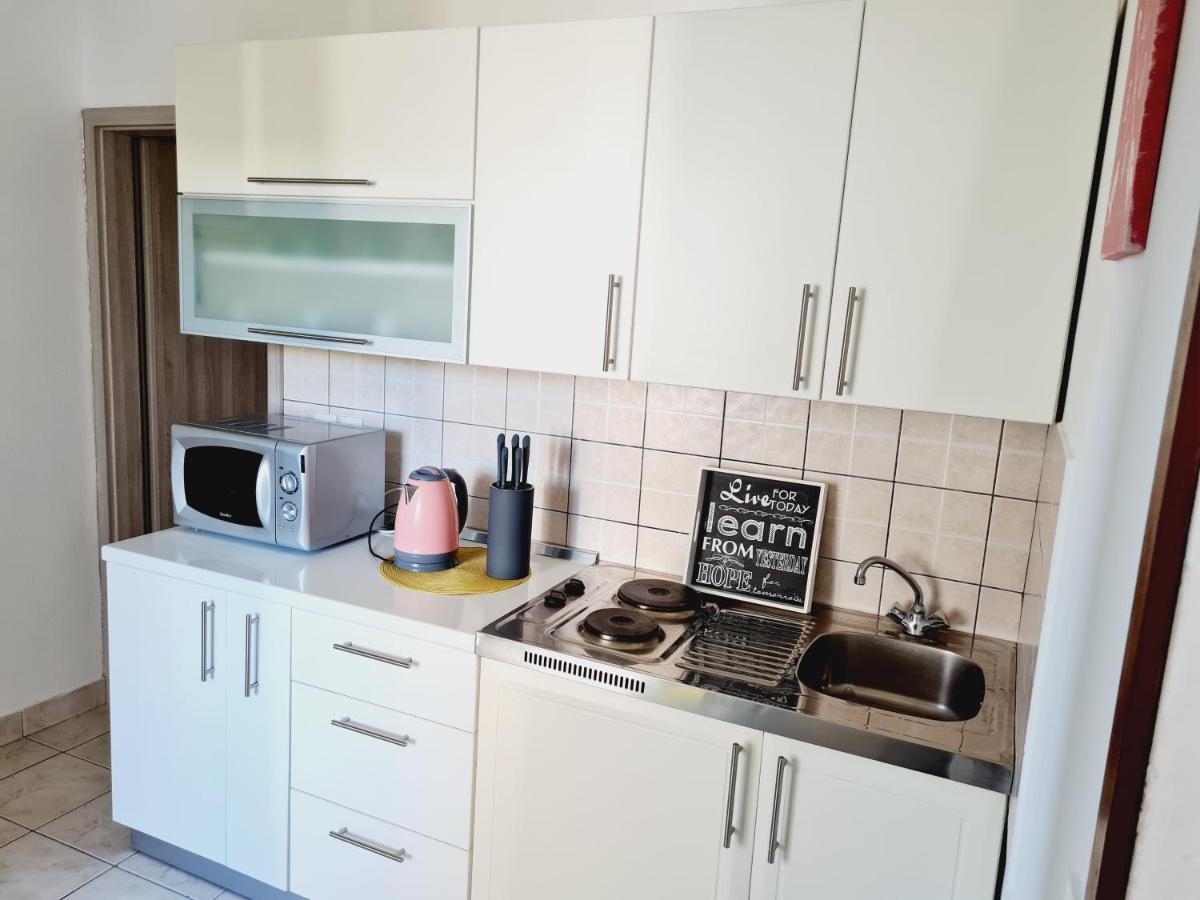 Apartments Dorotea โนวาลยา ภายนอก รูปภาพ